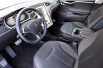 Tesla Model S 2012 года